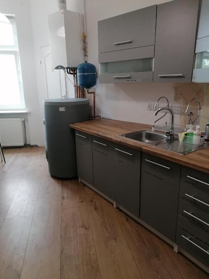 Hostel Tulip - Pokój 3 ze wspólną łazienką i kuchnią Szczecin Exterior foto