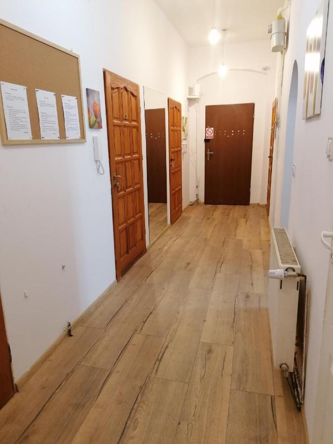 Hostel Tulip - Pokój 3 ze wspólną łazienką i kuchnią Szczecin Exterior foto