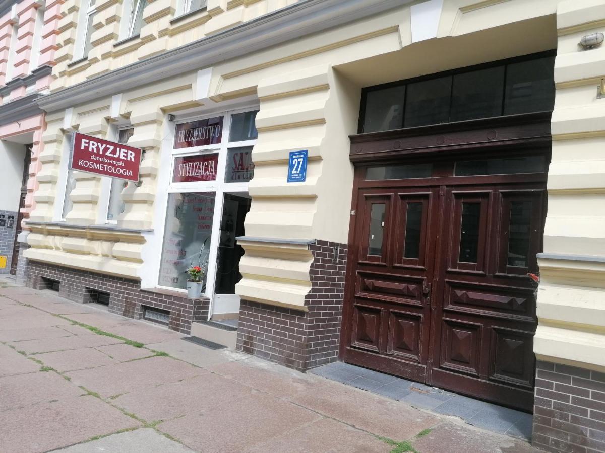 Hostel Tulip - Pokój 3 ze wspólną łazienką i kuchnią Szczecin Exterior foto